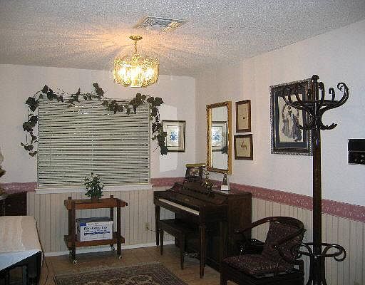 2nd image of 4723 PARADISE WOODS