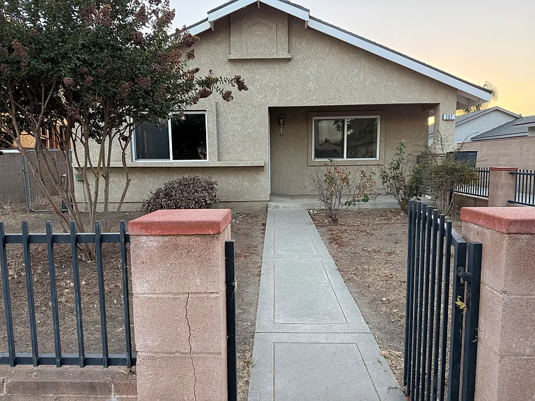 307 N Soldano Ave #1 — Photo 1