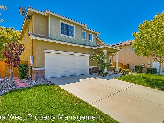 3rd image of 37190 Moonbeam Ct