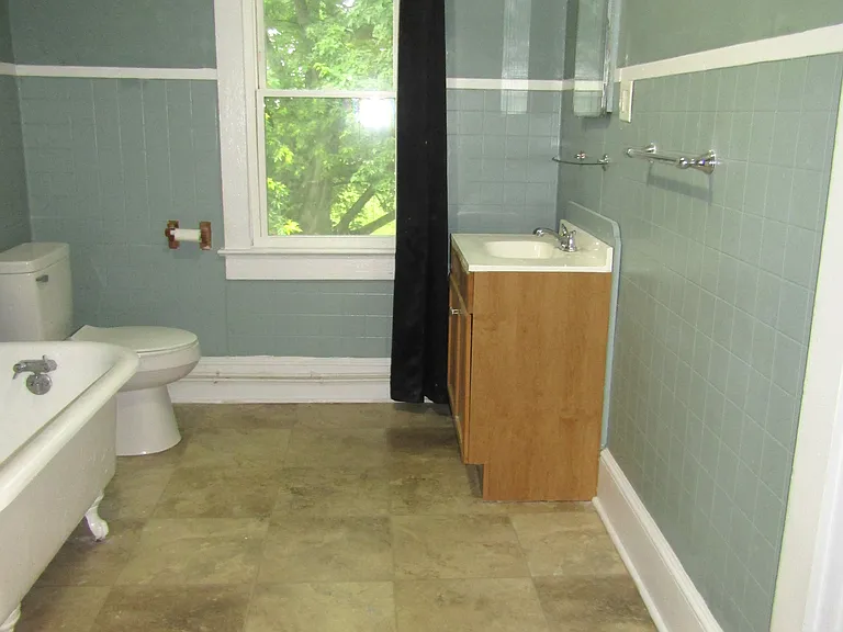 125 Balsam St — Photo 5