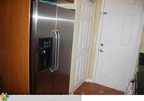 4th image of 19 NE 20th Ave #19