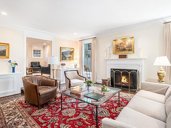 2nd image of 575 Peachtree Battle Ave NW