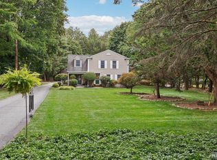 37 Morris Ave, Mahwah, NJ 07430