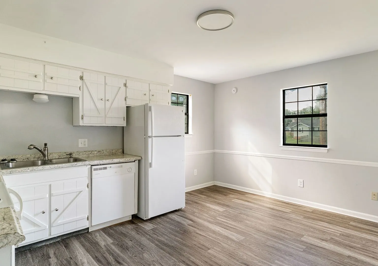 32 S Germantown Road — Photo 1