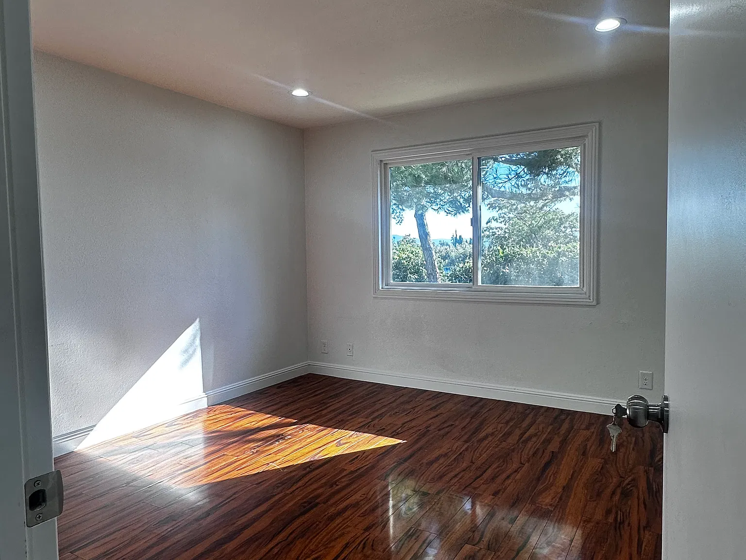 691 Whitewater Ct — Photo 4
