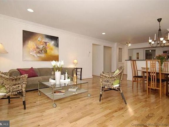 3rd image of 5924 Mayflower Ct