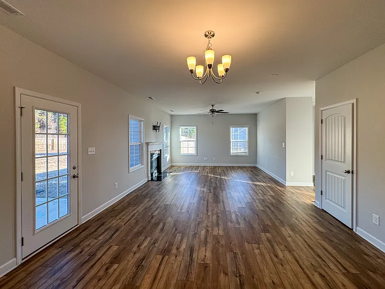 5571 Tall Timbers Dr — Photo 3