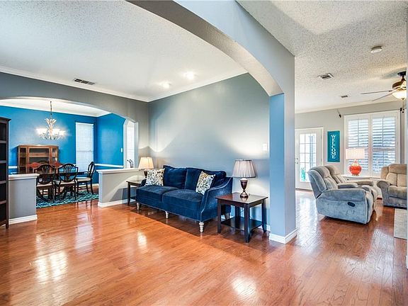 5th image of 1201 Collin Dr