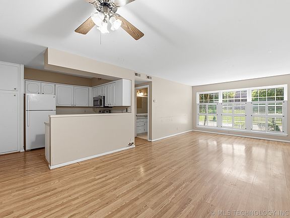 4th image of 1733 S Cheyenne Ave #1733-A