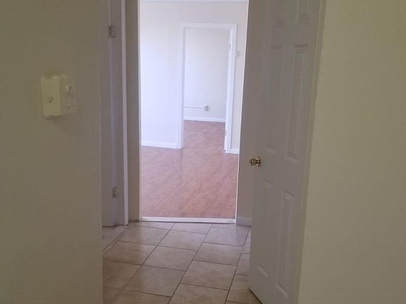 3rd image of 5 Gardner Ave APT 43