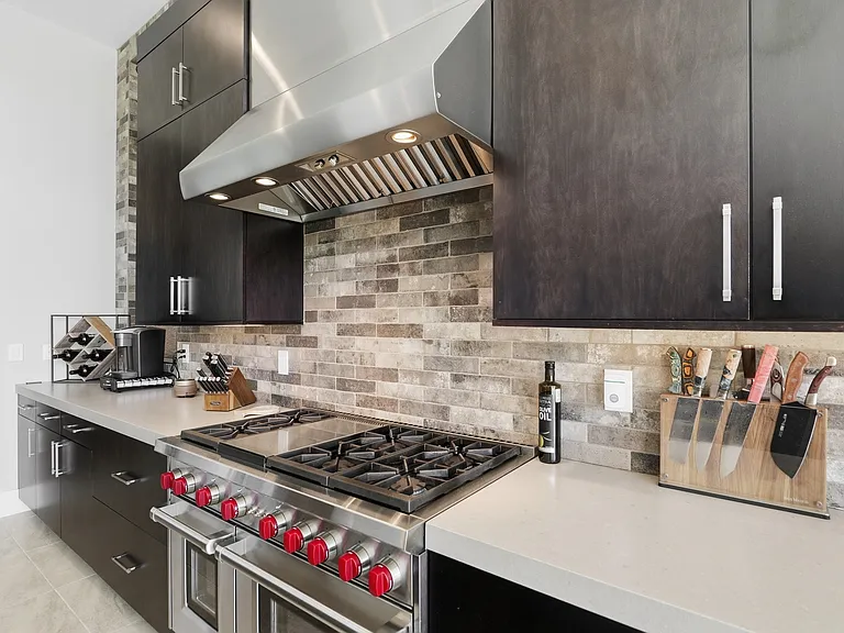 #GuardianRealty 10941 Earth Hues Summerlin Luxury Home Rental wolf stove and oven_06232026