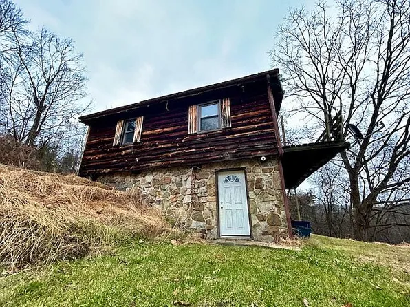 215 Hollow Rd, Bloomsburg, PA 17815