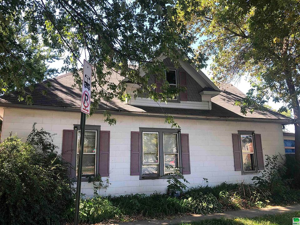 2nd image of 2814 Leech Ave