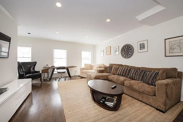 Rented by Bold New York | media 22