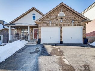84 Endeavour Dr, Cambridge, ON N3C 4C2