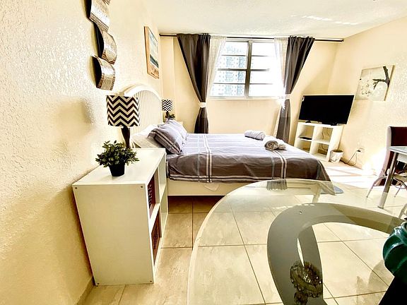 3rd image of 19370 Collins Ave #316-B