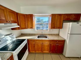 7311 Venetian St, Hollywood, FL