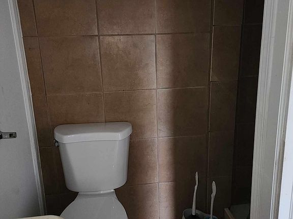 5th image of 238 Watson Ave #3