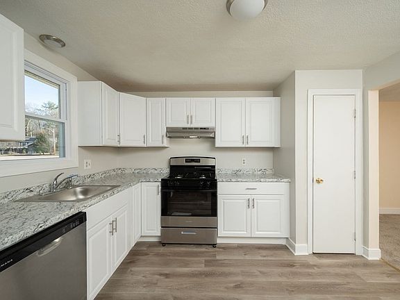 2nd image of 13-15 Kennedy Dr