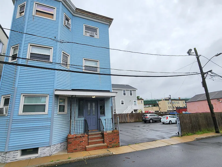 125 Ash St #2 — Photo 13