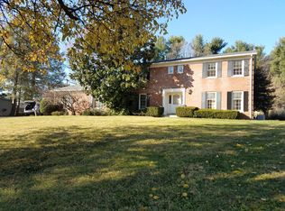 1952 Blairmore Rd, Lexington, KY 40502