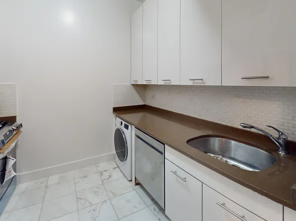 220 East 63rd Street image 14 of 23