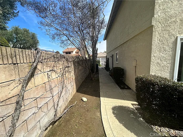 2265 Jasmine Ave — Photo 31
