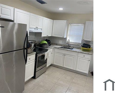 3rd image of 165 W 17th St APT B