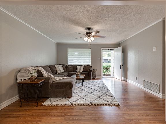 3rd image of 102 Tensas Ave