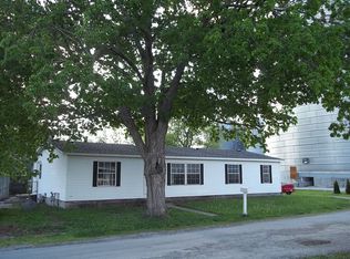 115 N High St, Lovington, IL 61937