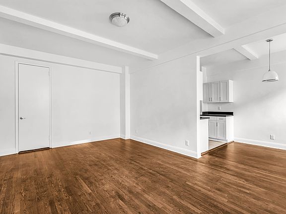 4th image of 12 E 86th St APT 302