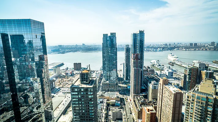 Rented by Silverstone Group USA Corp. | media 36