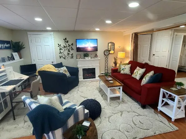 (undisclosed Address), Ledyard, CT 06339