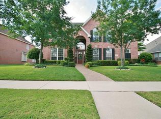 909 Crestview Dr, Coppell, TX 75019