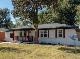 809 General Senter Dr, Midwest City, OK 73110