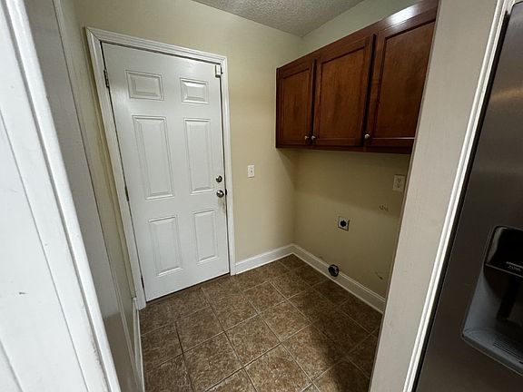 5th image of 215 Jackson Ave NE
