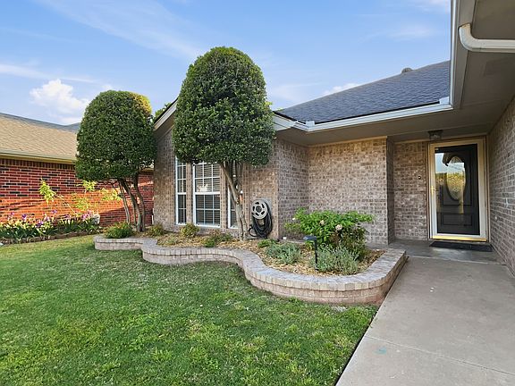2nd image of 11 Periwinkle Dr