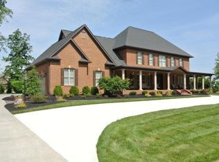 121 Charles Earl Ln, Maryville, TN 37803