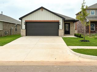 12712 Carrara Ln, Yukon, OK 73099