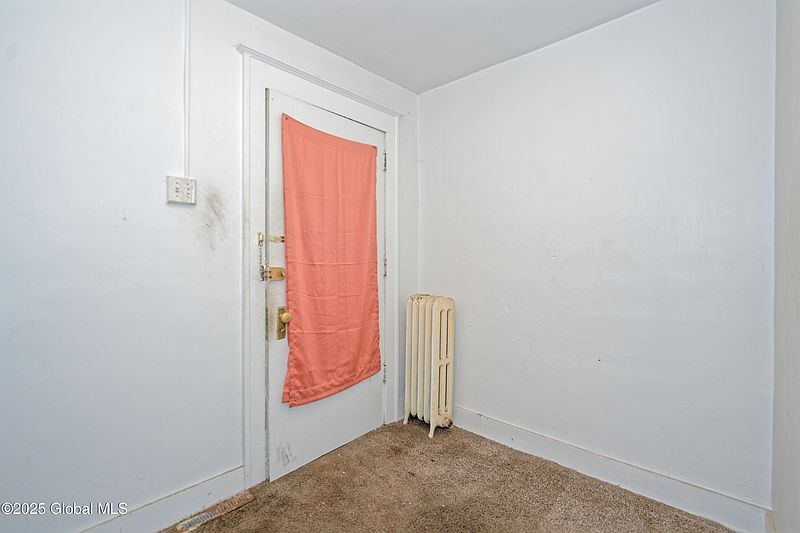 5th image of 1549 Chrisler Avenue