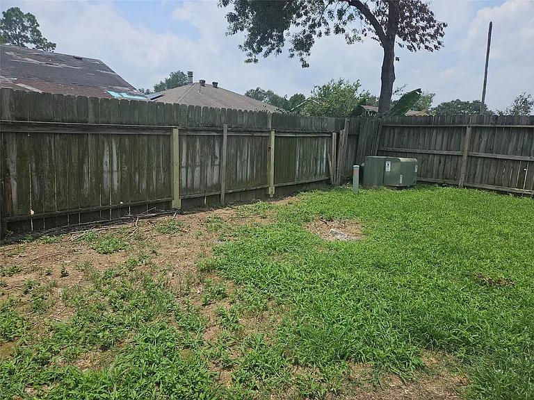 18539 Lippizaner Dr — Photo 30