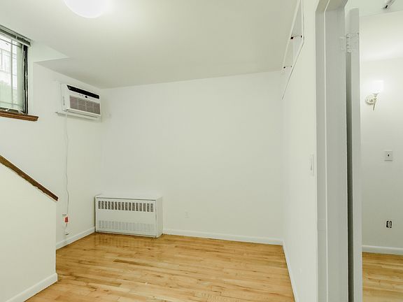 3rd image of 146 E 39th St #2CC