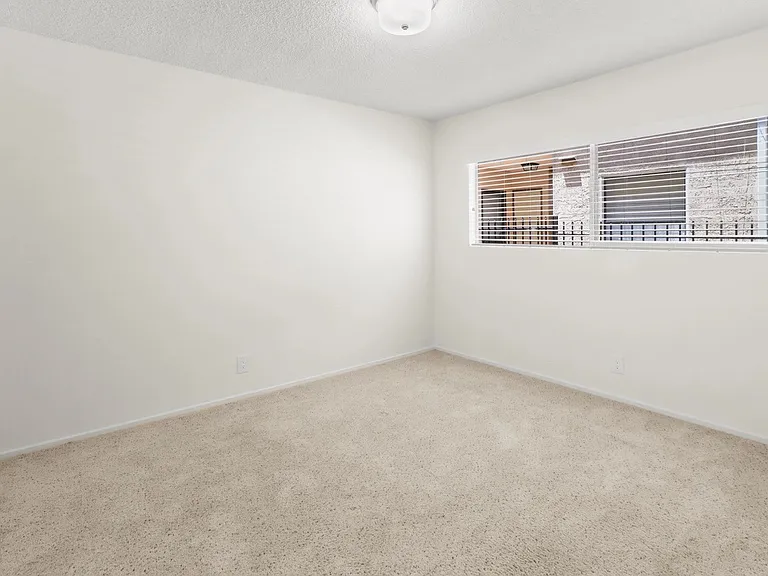 1226 McClellan Dr #5 — Photo 13
