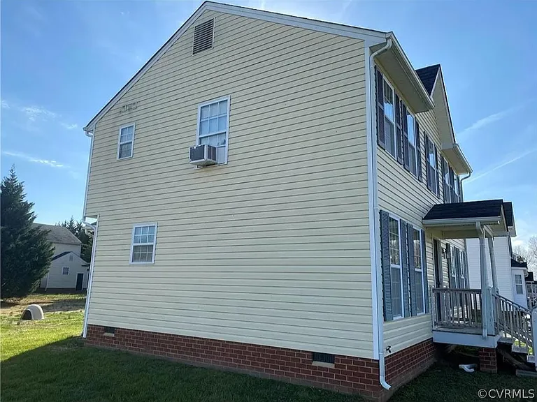 1131 Wilderness Dr — Photo 4