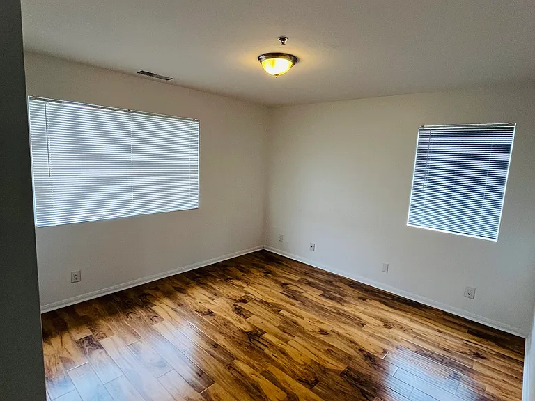 1414 Sweetbriar Cir — Photo 17