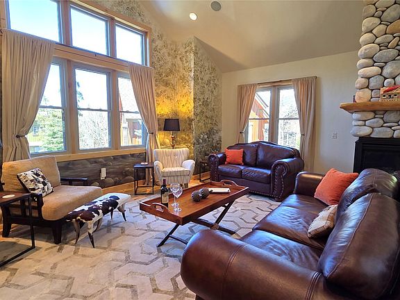 3rd image of 419 Kestrel Lane