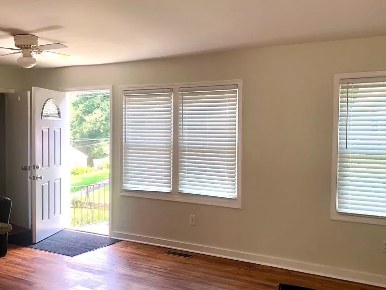 718 Florence Pl NW — Photo 11