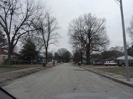 2nd image of 1046 Treadwell St