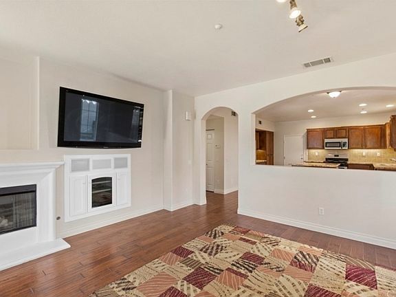 3rd image of 1252 McFadden Dr