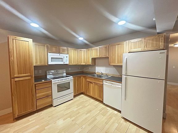 2nd image of 1721 5th St